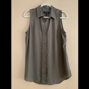 Banana Republic Sleeveless Shirt